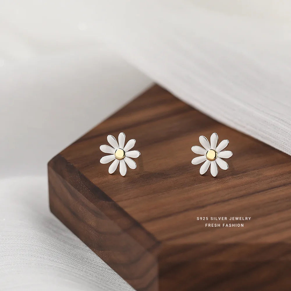 Daisy Flower Stud Earrings